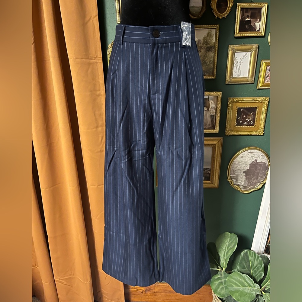 NWT The Korner Women’s Navy Pinstripe Wide-Leg Pants
